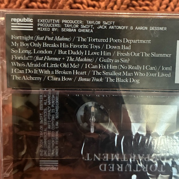 Taylor Swift The Tortured Poets Department THE BLACK DOG Cassette Tape Sealed - Picture 5 of 5